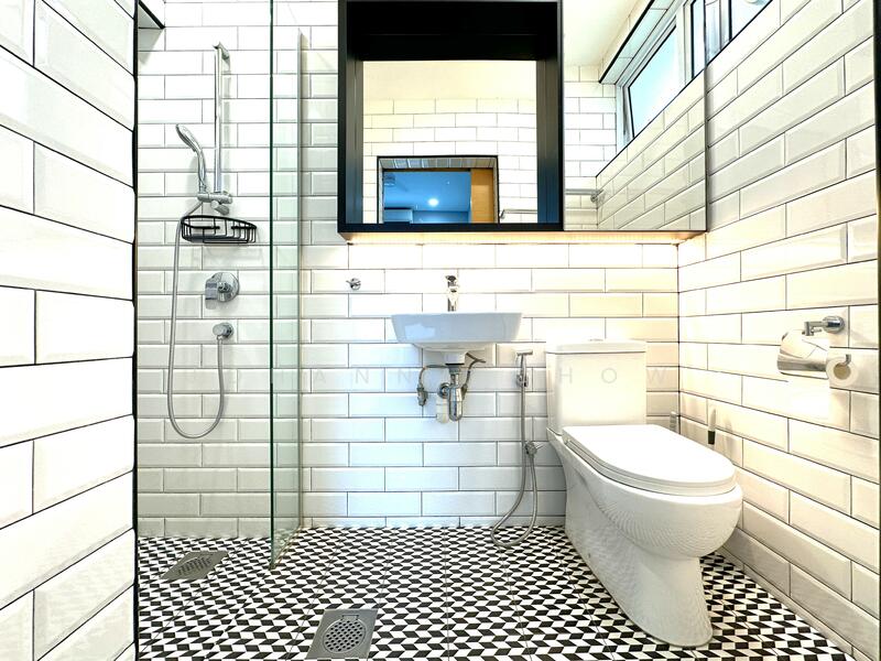 Landridge Condo, 202 Pasir Panjang Road, 4 Bedrooms, 1,830 sqft, Condominium For Rent, by Johanna Chow, 500032391 - Bathroom - PropertyGuru.com.sg