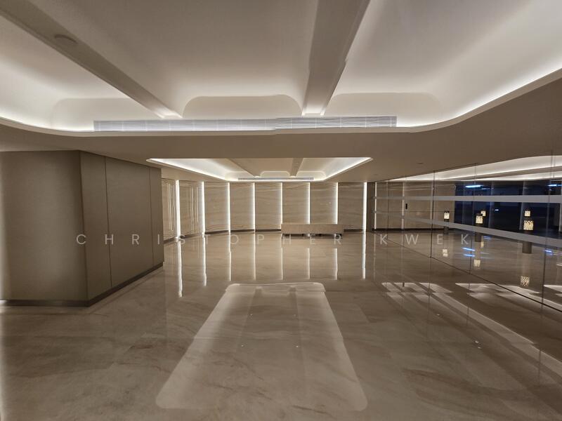 Hong Leong Building, 16 Raffles Quay, 2,002 sqft, Office For Rent, by Christopher Kwek, 500032392 - Lobby - CommercialGuru.com.sg