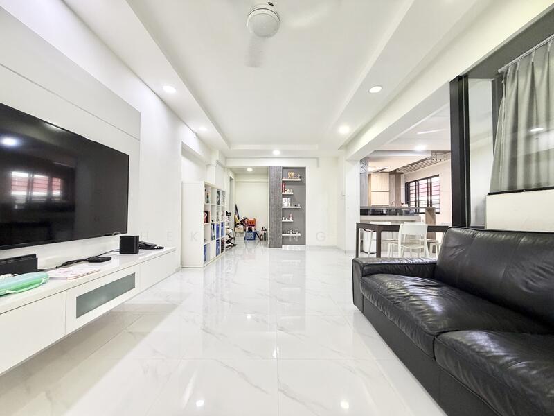 For Sale - 389 Tampines Street 32