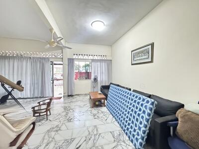For Sale - 1km Tao Nan, 2sty Terrace, N-S, Privacy, Rare, Convenience