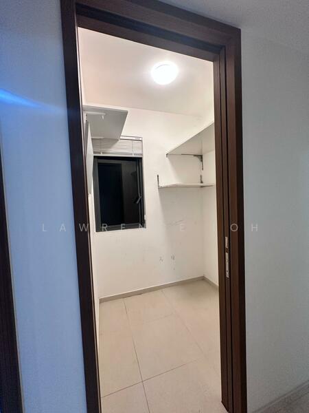 Stirling Residences, 21 Stirling Road, 3 Bedrooms, 980 sqft, Condominium For Rent, by Lawrence Loh, 500032513 - Store / Helper's Room - PropertyGuru.com.sg