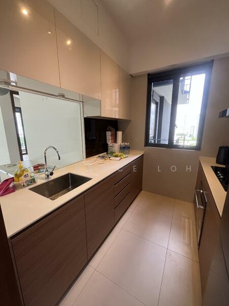 Stirling Residences, 21 Stirling Road, 3 Bedrooms, 980 sqft, Condominium For Rent, by Lawrence Loh, 500032513 - Kitchen - PropertyGuru.com.sg