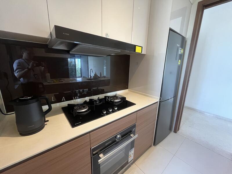 Stirling Residences, 21 Stirling Road, 3 Bedrooms, 980 sqft, Condominium For Rent, by Lawrence Loh, 500032513 - Kitchen - PropertyGuru.com.sg