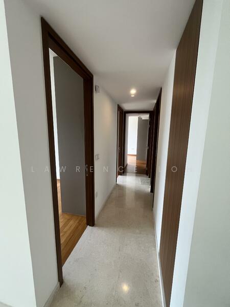 Stirling Residences, 21 Stirling Road, 3 Bedrooms, 980 sqft, Condominium For Rent, by Lawrence Loh, 500032513 - Walkway to the bedrooms and bathrooms - PropertyGuru.com.sg