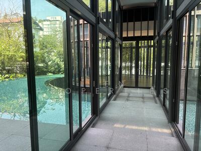 For Rent - Holland Park