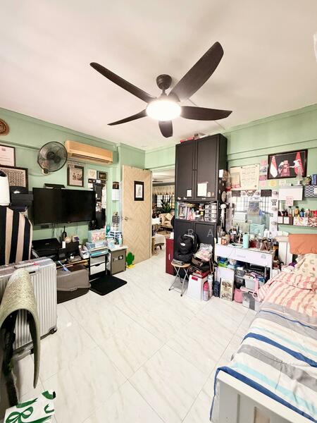 251 Hougang Avenue 3 HDB Flat For Sale at S$ 540,000 | PropertyGuru Singapore - Bedroom