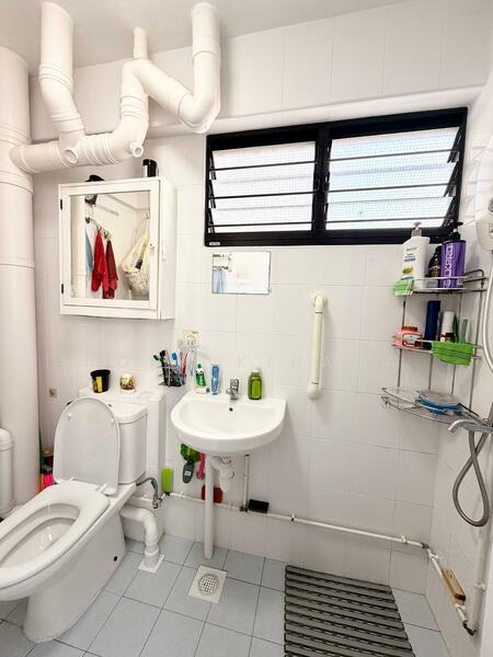251 Hougang Avenue 3 HDB Flat For Sale at S$ 540,000 | PropertyGuru Singapore - Bathroom
