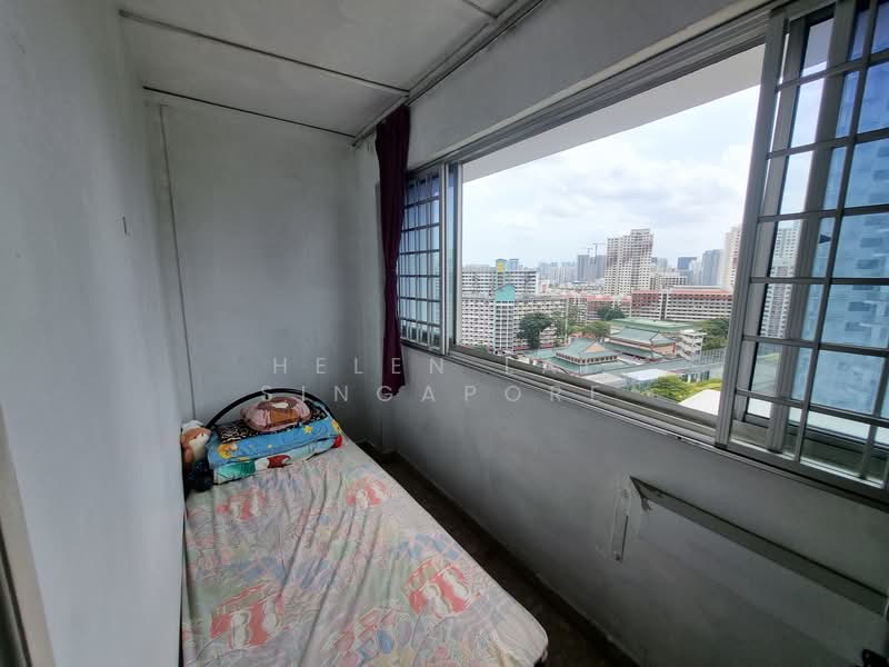 238 Lorong 1 Toa Payoh HDB Flat For Sale at S$ 950,000 | PropertyGuru Singapore - Bedroom 2 Cozy Corner