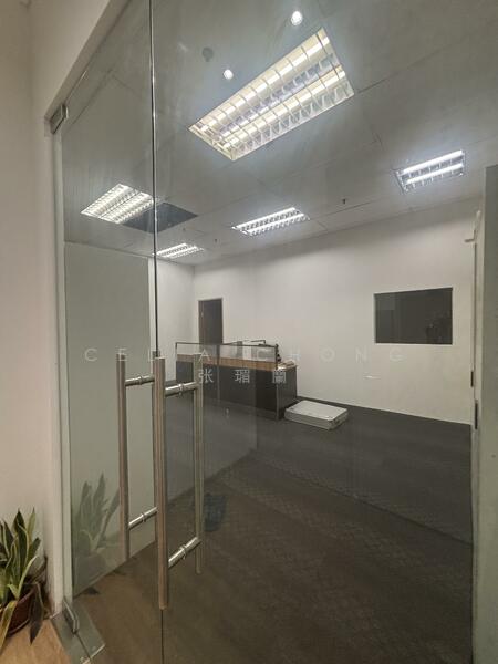 Eunos Techpark, 60 Kaki Bukit Place, 650 sqft, Light Industrial (B1) For Rent, by Celia Chong 张瑂籣, 500032702 - Entrance - CommercialGuru.com.sg