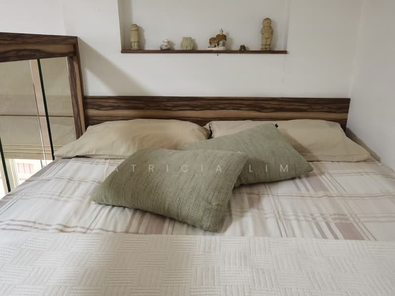 Northvale Apartment For Sale at S$ 1,988,000 | PropertyGuru Singapore - Master Bedroom