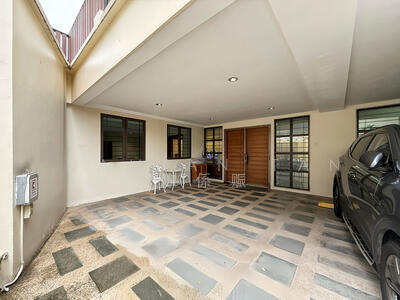 For Sale - ⭐️RARE NS FACING SEMI-D WITHIN 1KM TO HENRY PARK PRIMARY SCH. NEAR DOVER MRT & GHIM MOH RD MARKET!⭐️
