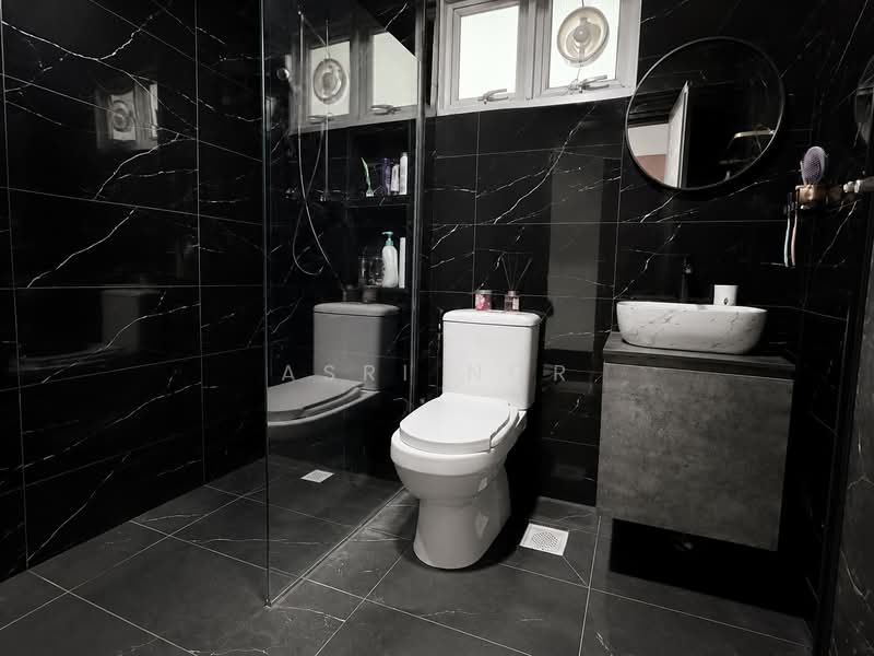 329B Anchorvale Street, 329B Anchorvale Street, 3 Bedrooms, 1,001 sqft, HDB Flat For Sale, by Asri Nor, 500032836 - Bathroom - PropertyGuru.com.sg