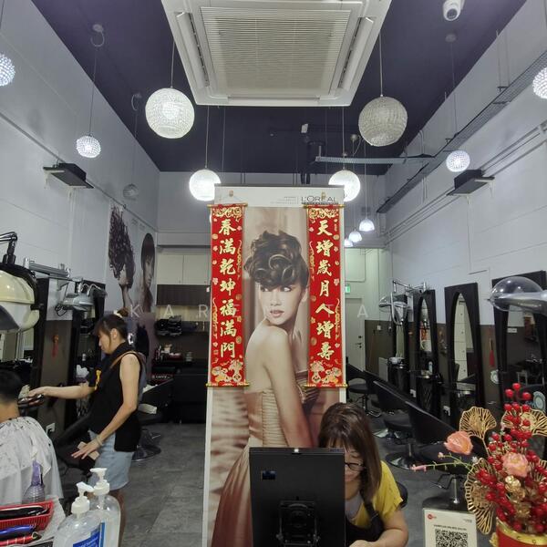 Half HDB Shop for SubRent, , 300 sqft, Shop / Shophouse For Rent, by Karen Tan, 500032873 - Interior - CommercialGuru.com.sg