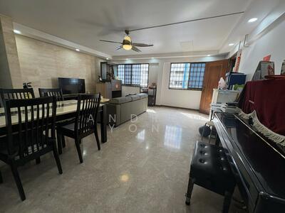 For Sale - 276 Yishun Street 22