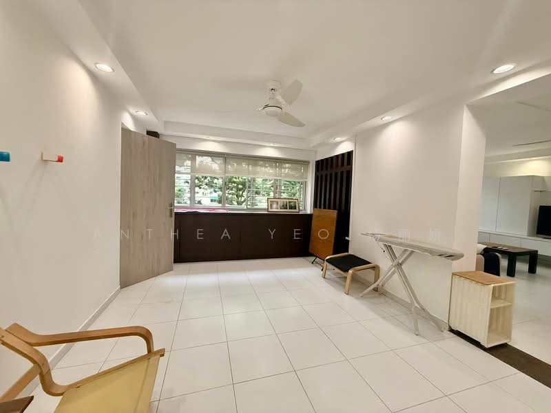 135 Jalan Bukit Merah, 135 Jalan Bukit Merah, 3 Bedrooms, 1,242 sqft, HDB Flat For Rent, by Anthea Yeo 杨丽娇, 500032955 - Living Room - PropertyGuru.com.sg