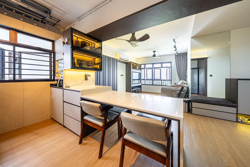 91 Tanglin Halt Road, 91 Tanglin Halt Road, 3 Bedrooms, 915 sqft, HDB Flat For Sale, by Patricia Kong, 500033004 - Living Room - PropertyGuru.com.sg