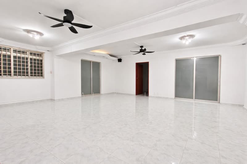 739 Jurong West Street 73 HDB Flat For Sale at S$ 651,333 | PropertyGuru Singapore - Interior