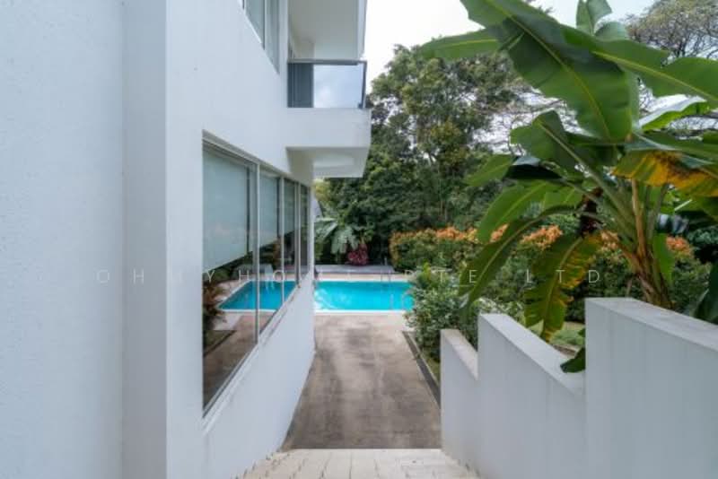 Priced under valuation! Low $psf, Swiss Club Road, Newton / Novena, 5 Bedrooms, 9,500 sqft, Good Class Bungalow For Sale, by RHONDA WONG, 500033121 - Exterior - PropertyGuru.com.sg