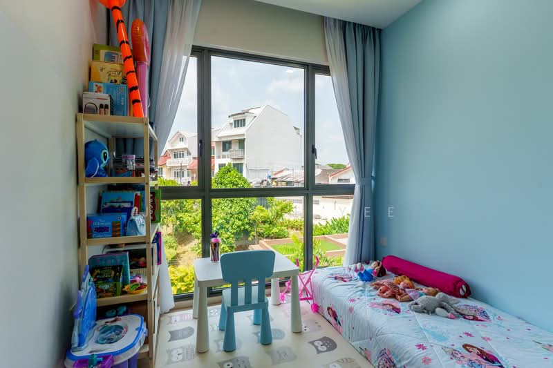 The Watergardens at Canberra Condominium For Sale at S$ 2,450,000 | PropertyGuru Singapore - Bedroom