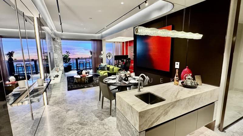 W Residences Marina View - Singapore, 22 Marina View, Boat Quay / Raffles Place / Marina, 3 Bedrooms, 1,195 sqft, Condominium For Sale, by Martin Quek, 500033125 - Living Room - PropertyGuru.com.sg
