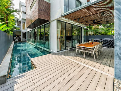 For Sale - ⭐️MODERN RENOVATED 2.5-STY W/ BASEMENT DETACHED HSE WITHIN 1KM TO NYPS & RGPS! NEAR TAN KAH KEE MRT⭐