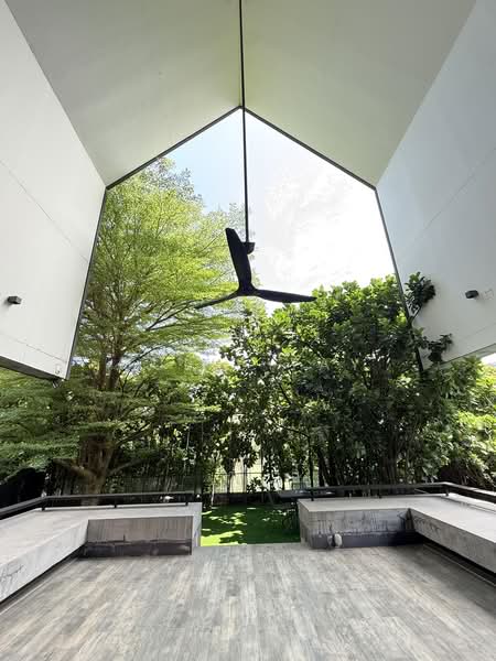 Striking Modern Architectural Home in GOODMAN locale. Call 98398278 to view, , 5 Bedrooms, 7,000 sqft, Detached House For Sale, by Julie Tay, 500033179 - Exterior - PropertyGuru.com.sg