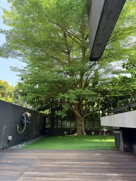 Striking Modern Architectural Home in GOODMAN locale. Call 98398278 to view, , 5 Bedrooms, 7,000 sqft, Detached House For Sale, by Julie Tay, 500033179 - Exterior - PropertyGuru.com.sg