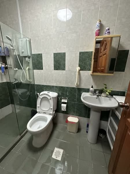 Reno 2.5 Storey Semi-D, Wide Frontage, Serangoon Garden, Braemar Dr, Brothwick Dr, Bodmin Dr, Bloxhome Dr, 5 Bedrooms, 3,600 sqft, Semi-Detached House For Sale, by Raphael Seah YX, 500033226 - Bathroom - PropertyGuru.com.sg