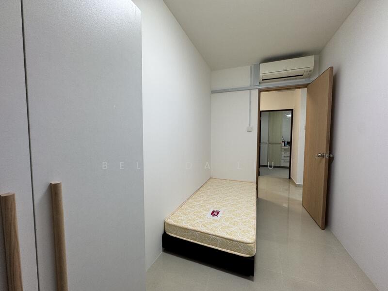 Common Bedroom $1200