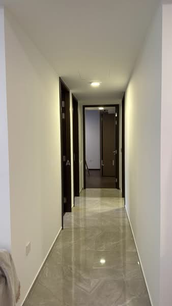Tembusu Grand, 92 Jalan Tembusu, 3 Bedrooms, 990 sqft, Condominium For Rent, by May Li, 500033504 - Corridor - PropertyGuru.com.sg