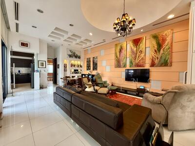 For Sale - ⭐⭐LANDED7772@RENOVATED 2 STY CORNER TERRACE WITH ATTIC (D15) 6rm