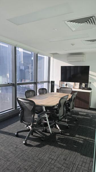 High Street Centre, 1 North Bridge Road, 1,001 sqft, Office For Sale, by Mei Soong, 500033657 - Meeting room with the MBS view - CommercialGuru.com.sg