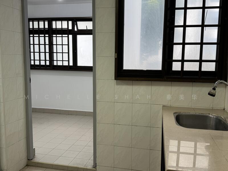 157 Lorong 1 Toa Payoh HDB Flat For Sale at S$ 410,000 | PropertyGuru Singapore