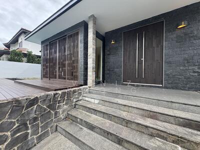 For Sale - Redwood Avenue