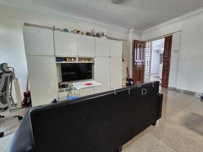 For Sale - 19 Dover Crescent