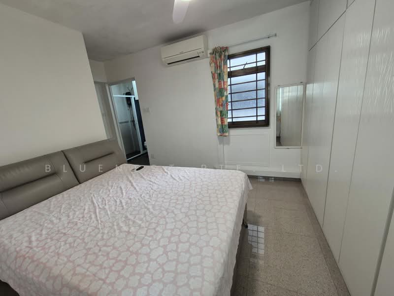 19 Dover Crescent, 19 Dover Crescent, 3 Bedrooms, 990 sqft, HDB Flat For Sale, by KENNETH CHUA, 500033813 - Bedroom - PropertyGuru.com.sg