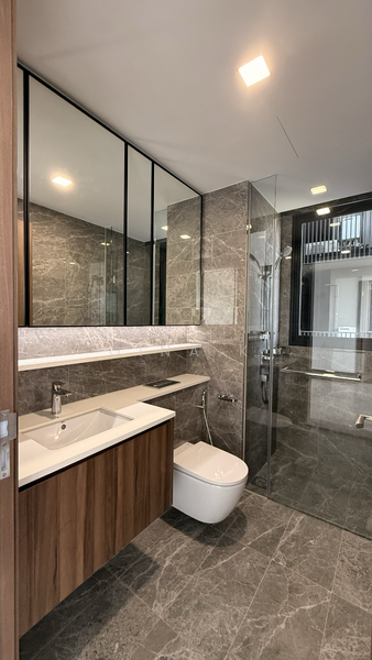 Lentor Modern, 3 Lentor Central, Mandai / Upper Thomson, 2 Bedrooms, 732 sqft, Condominium For Rent, by Gina K, 500033895 - Common Bathroom - PropertyGuru.com.sg