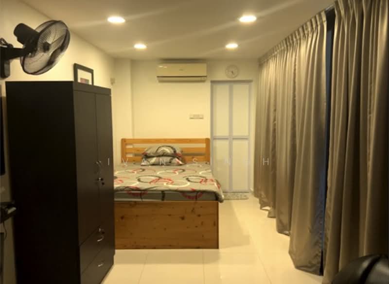 24 JALAN TARI PIRING, JALAN TARI PIRING, Room Rental, 150 sqft, Terraced House For Rent, by Ivan Singh, 500033901 - Bedroom - PropertyGuru.com.sg