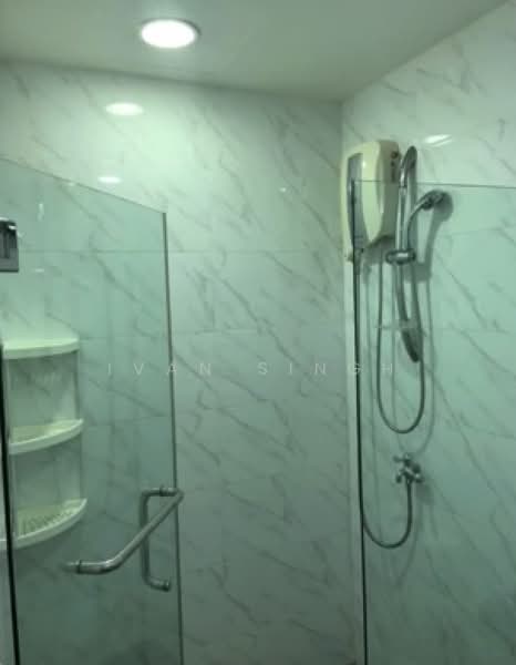 24 JALAN TARI PIRING, JALAN TARI PIRING, Room Rental, 150 sqft, Terraced House For Rent, by Ivan Singh, 500033901 - Bathroom - PropertyGuru.com.sg