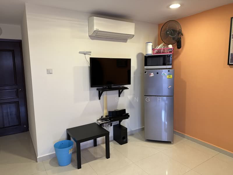 24 JALAN TARI PIRING, JALAN TARI PIRING, Room Rental, 150 sqft, Terraced House For Rent, by Ivan Singh, 500033901 - Interior - PropertyGuru.com.sg
