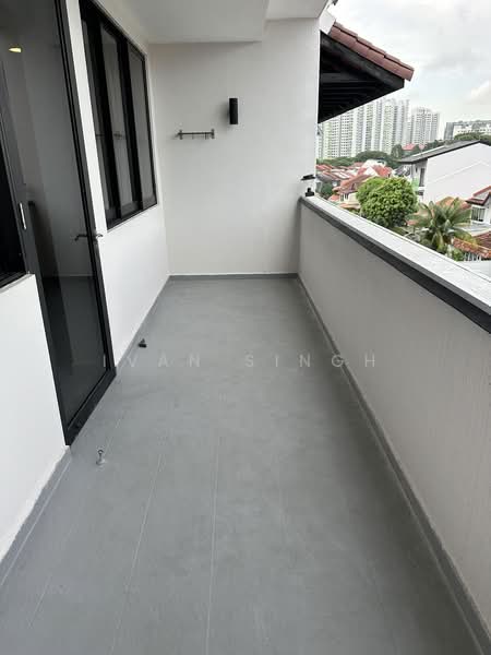 24 JALAN TARI PIRING, JALAN TARI PIRING, Room Rental, 150 sqft, Terraced House For Rent, by Ivan Singh, 500033901 - Balcony - PropertyGuru.com.sg