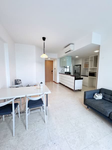 Hillvista, 3 Elizabeth Drive, 3 Bedrooms, 1,163 sqft, Condominium For Sale, by Helen HU, 500033915 - Living Room - PropertyGuru.com.sg