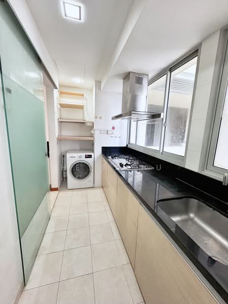 Hillvista, 3 Elizabeth Drive, 3 Bedrooms, 1,163 sqft, Condominium For Sale, by Helen HU, 500033915 - Kitchen - PropertyGuru.com.sg