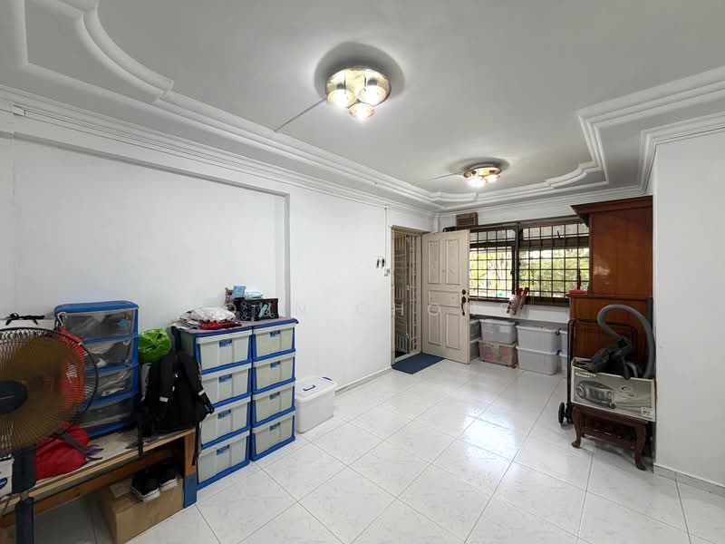 176 Lompang Road, 176 Lompang Road, 3 Bedrooms, 1,087 sqft, HDB Flat For Sale, by John Chong, 500034012 - Living Room - PropertyGuru.com.sg