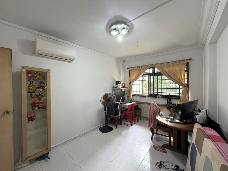 176 Lompang Road, 176 Lompang Road, 3 Bedrooms, 1,087 sqft, HDB Flat For Sale, by John Chong, 500034012 - Study - PropertyGuru.com.sg