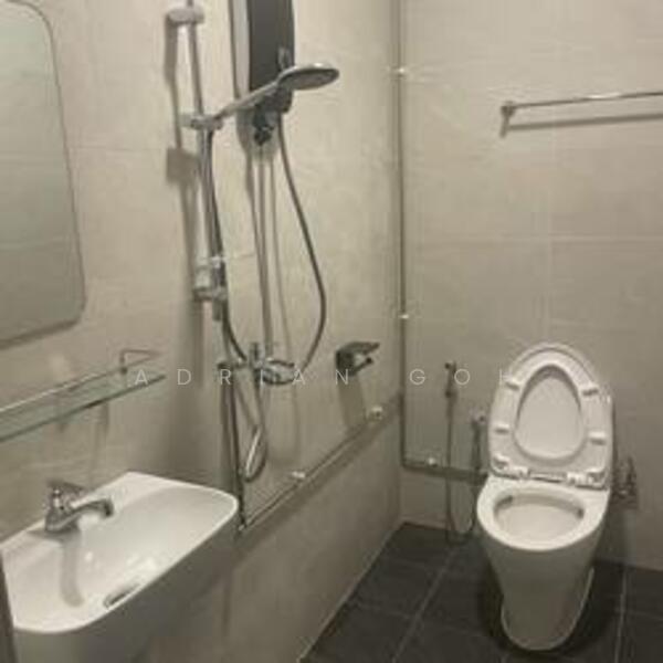 23 Hamilton Road, Petain Road, 2,555 sqft, Land with Building / En-bloc For Rent, by Adrian Goh, 500034118 - Bathroom - CommercialGuru.com.sg