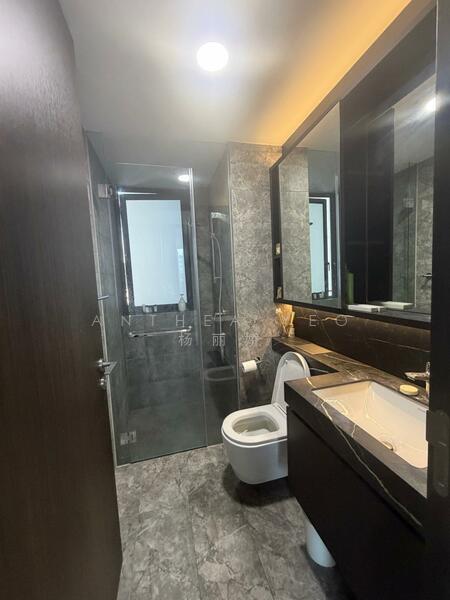 Hyll on Holland Condominium For Sale at S$ 3,080,000 | PropertyGuru Singapore - Bathroom