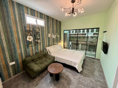 For Rent - The Garden Glow Studio