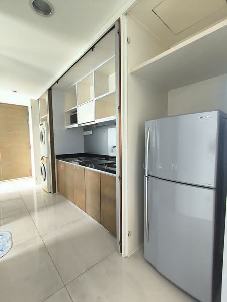 Citylights Condominium For Sale at S$ 1,330,000 | PropertyGuru Singapore - Kitchen