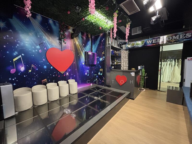 The Plaza, 7500A Beach Road, 290 sqft, Other Retail For Sale, by Eunice Toh, 500034236 - Interior - CommercialGuru.com.sg